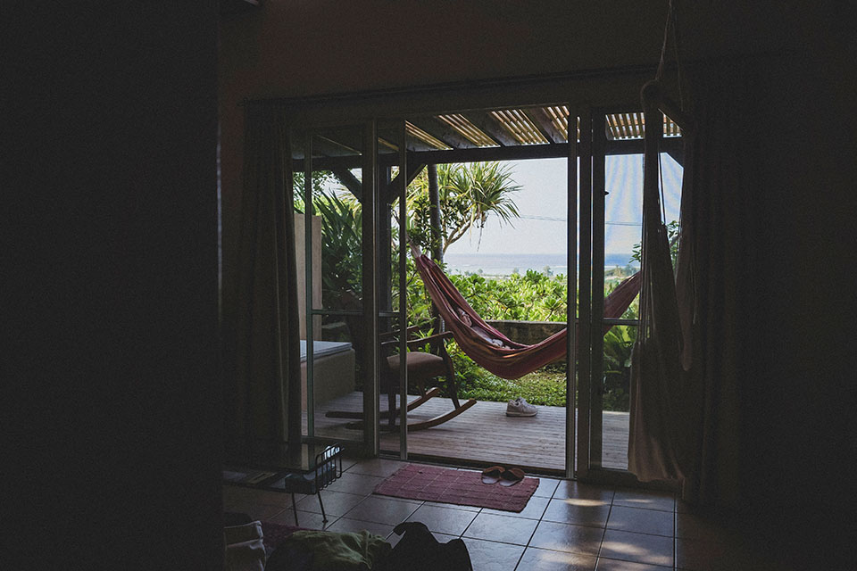 23 - 今帰仁に移動し、本日の宿「somos」に到着